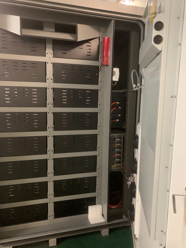 Buiten ESS kast Luchtgekoeld 229kwh LFP grote capaciteit voor park energieopslag en back-up stroomvoorziening